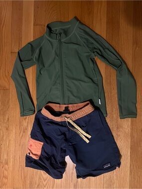 Kids Patagonia Swin trunks XS Green SwimZip Swim Shirt size 6-8yo